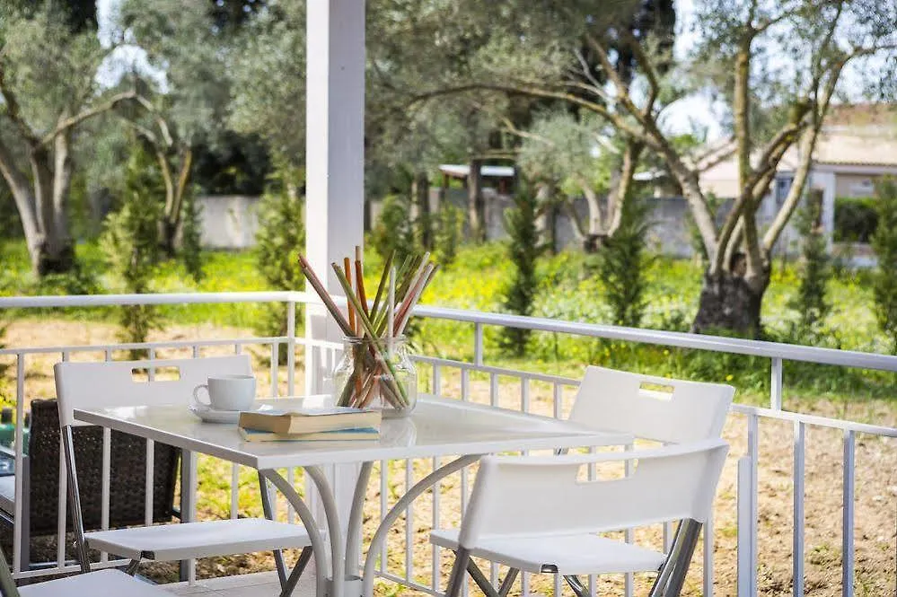 Cypress Garden Villas Mousata 3*,