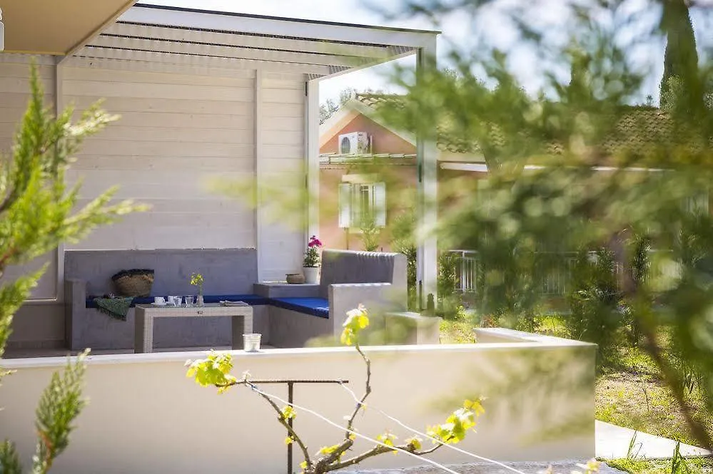 Cypress Garden Villas Mousata 3*,