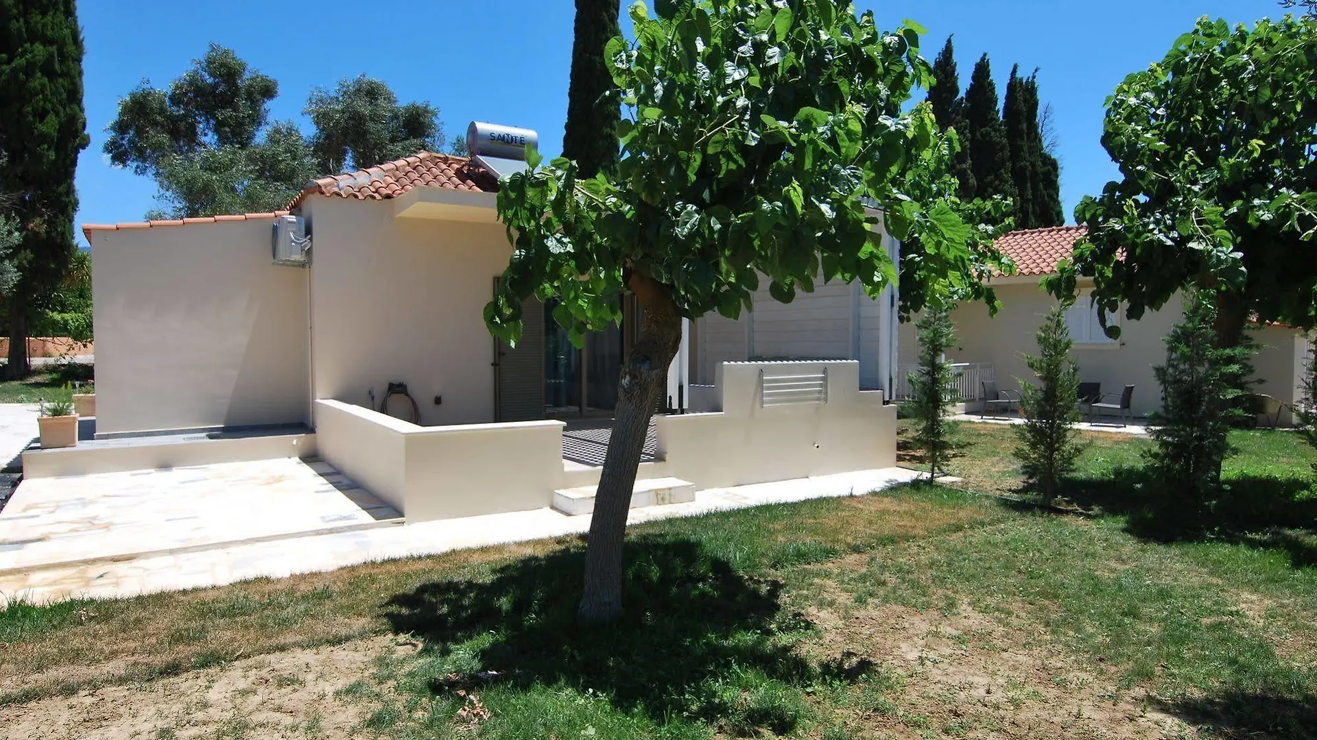 Hotel Cypress Garden Villas Mousata