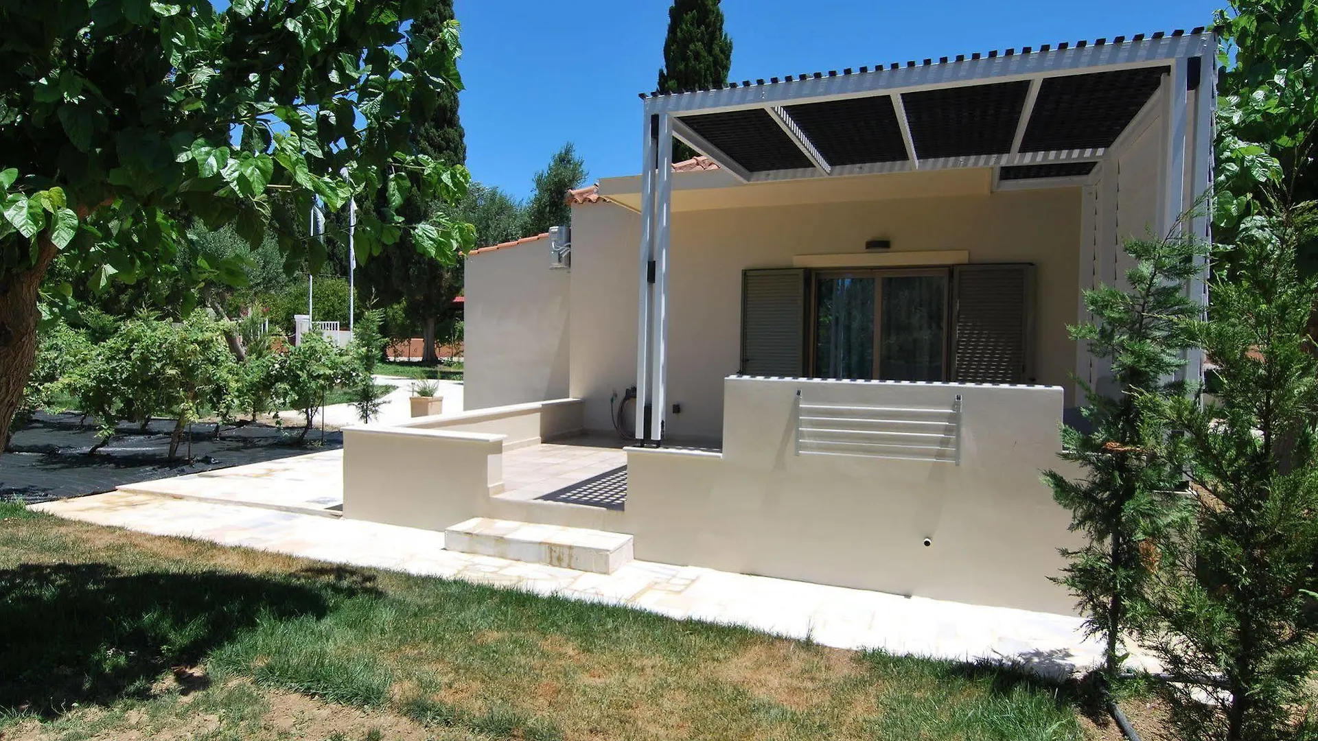 Cypress Garden Villas Mousata