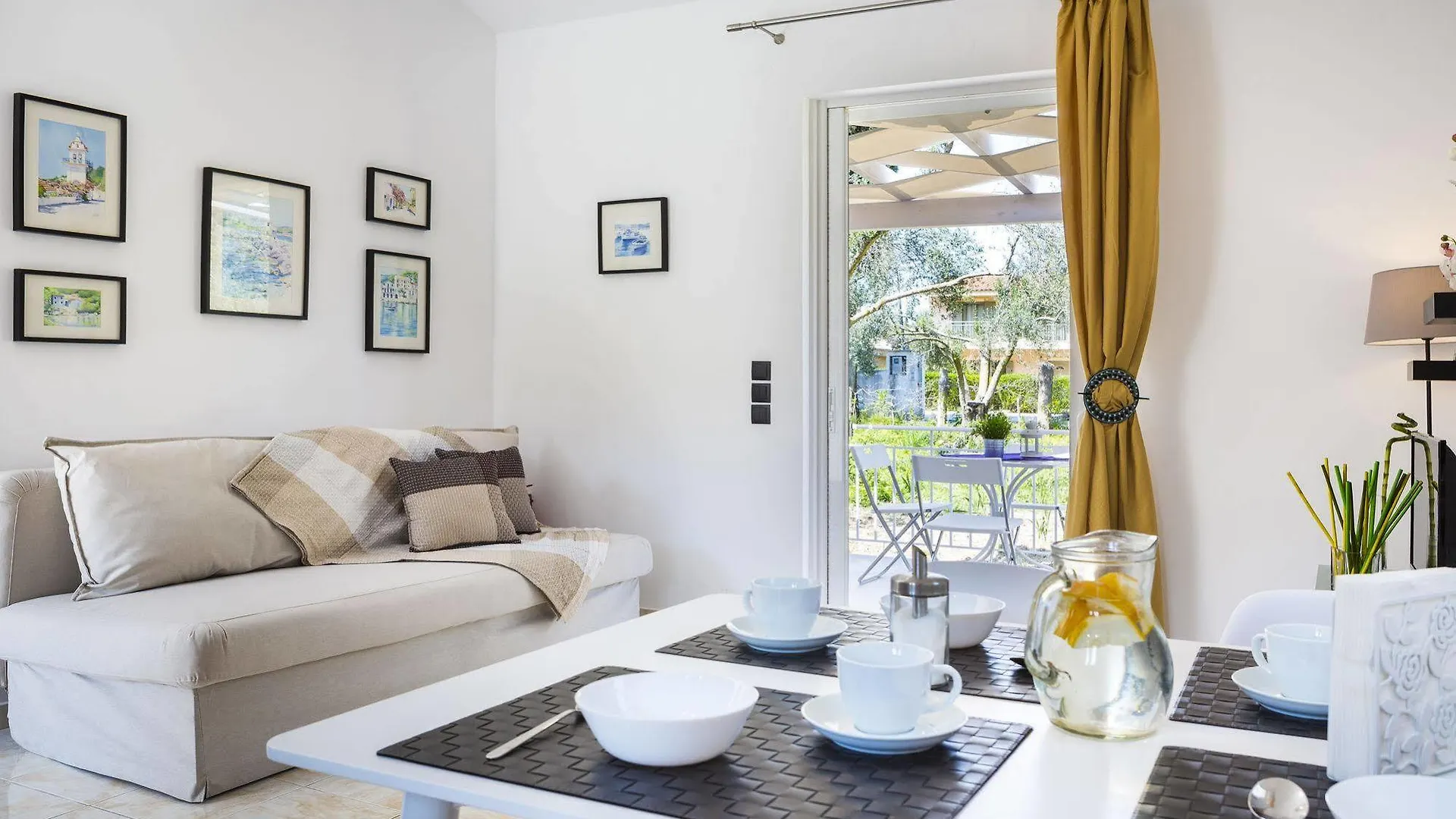 Cypress Garden Villas Mousata 3*,