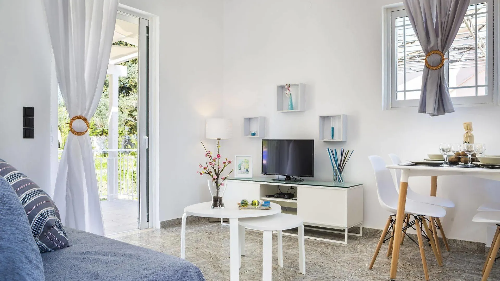 Hotel Cypress Garden Villas Mousata