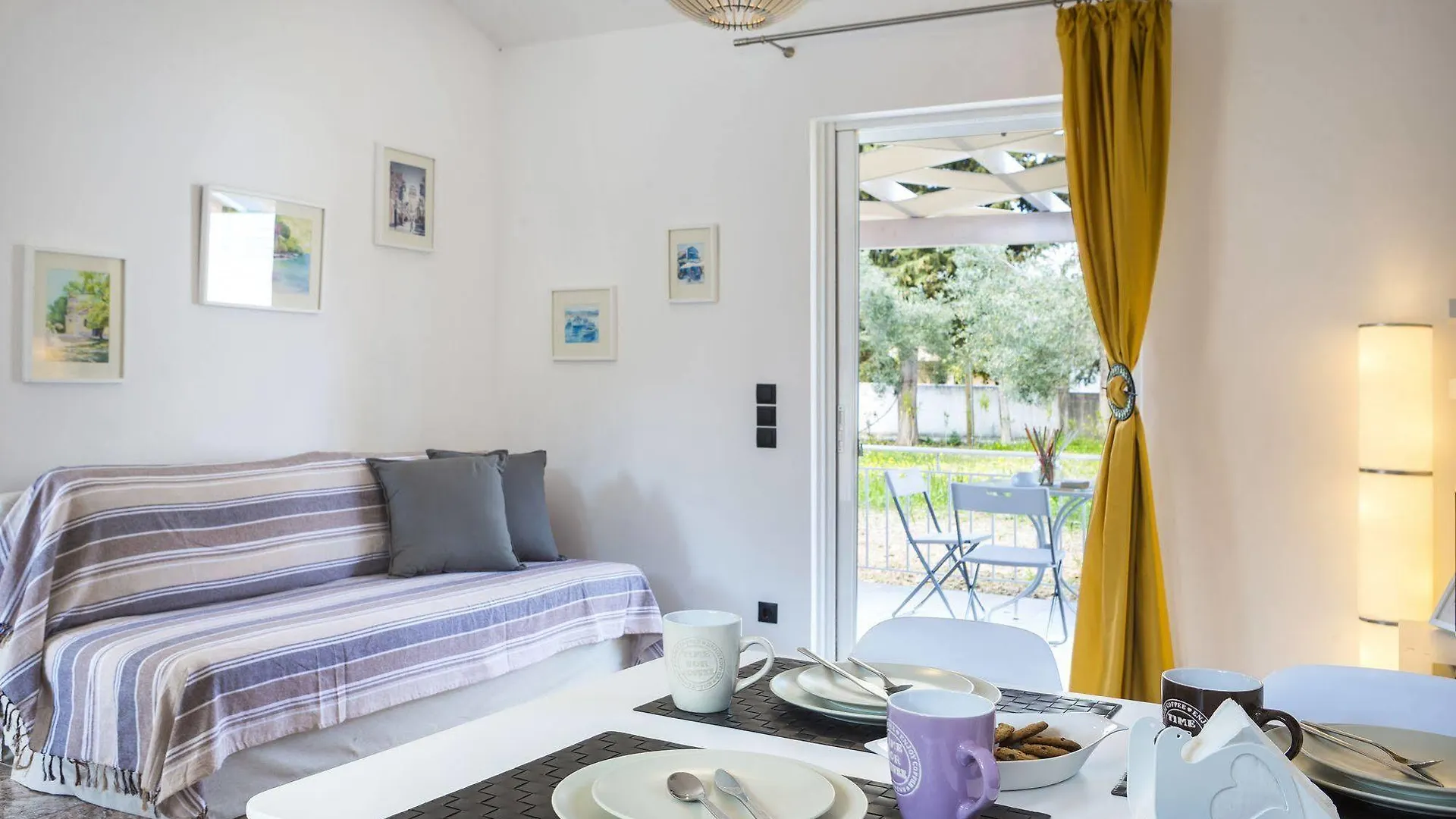 Cypress Garden Villas Mousata Hotel