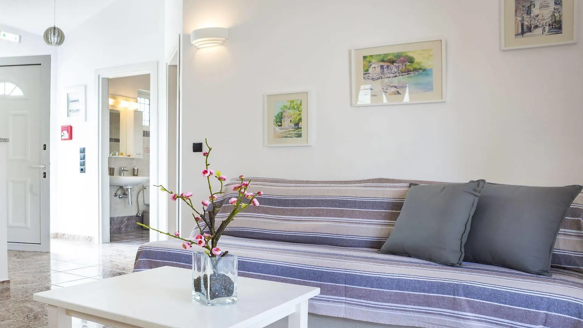 Cypress Garden Villas Mousata
